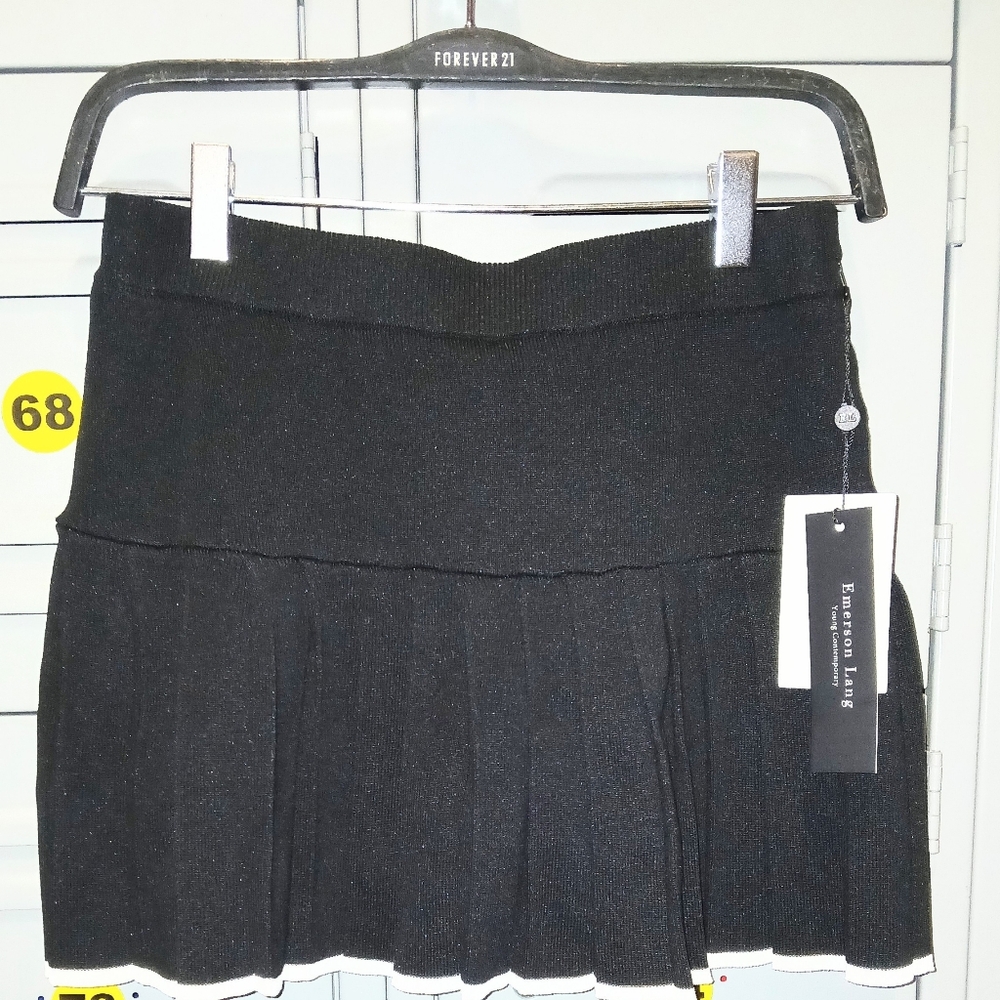New Big Girls Emerson Lang Black And White Pleated Skirt Size M - Picture 1 of 3